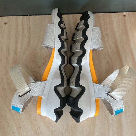 Sorel Kinetic Sandal Sea Salt 9.5 multicolor Y Strap - Picture 4 of 10